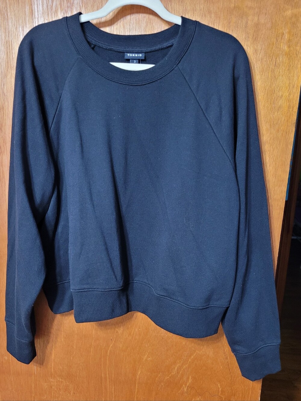 Torrid French Terry Ragland Sleeve Cropped Sweatshirt Size 3 (22/24) Black 1356